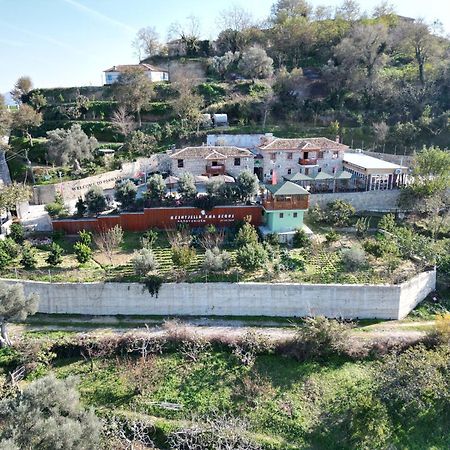 Keshtjella Xhabeqos Hotel Laknas Exterior foto