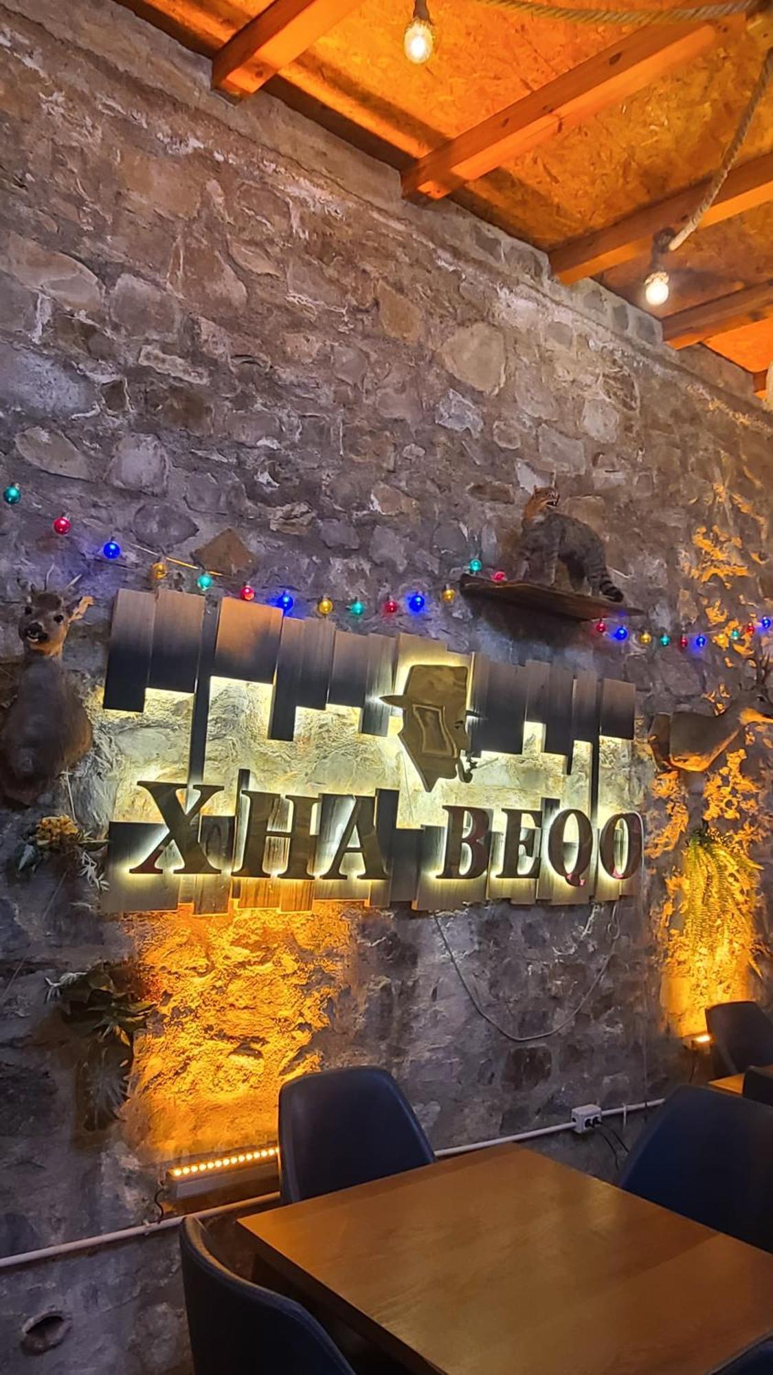 Keshtjella Xhabeqos Hotel Laknas Exterior foto